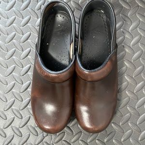 Dansko Clogs Size 8